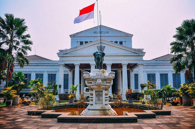 รูปภาพ:https://handluggageonly.co.uk/wp-content/uploads/2017/04/National-Museum-of-Indonesia-Jakarta.jpg