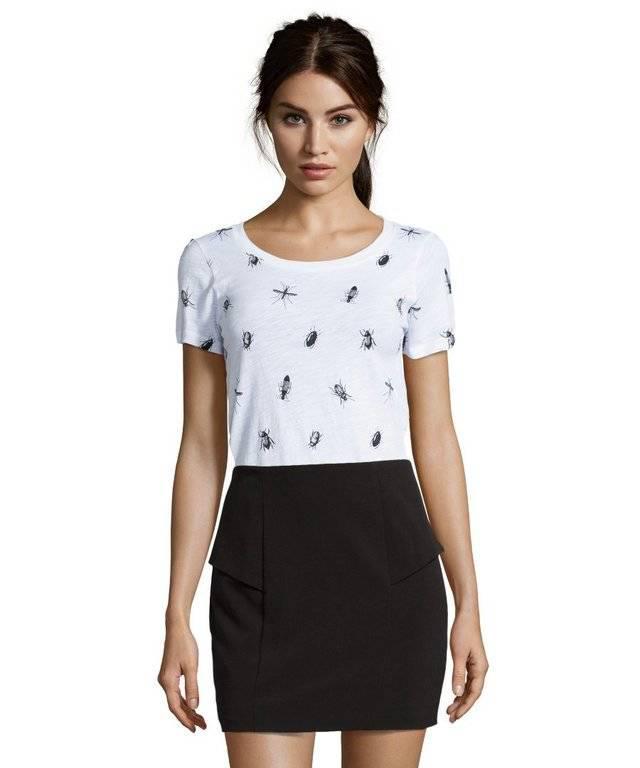 รูปภาพ:http://www.dawoob.com/wp-content/uploads/2015/09/56-French-Connection-women-s-white-and-black-Sonny-bugs-crewneck-t-shirt-1.jpg