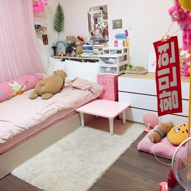 รูปภาพ:https://www.instagram.com/p/Bl8CrBWDGDu/?taken-by=oneroom.make