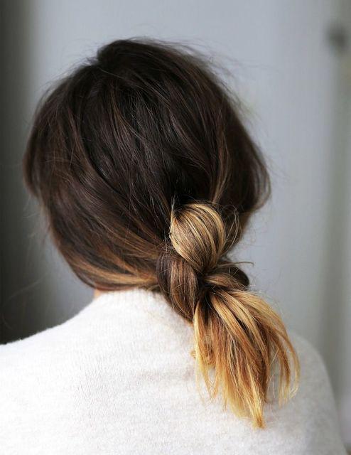 รูปภาพ:http://glamradar.com/wp-content/uploads/2015/04/knotted-midlength-hair-ponytail.jpg