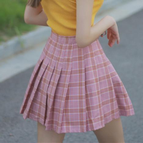 รูปภาพ:https://cdn.shopify.com/s/files/1/0797/1877/products/spreepicky_Cute_BrownBluepink_Plaid_Highwaisted_Skirt_SP178936_1_480x480.jpg