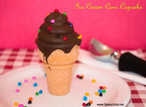 รูปภาพ:http://www.sassygirlz.net/wp-content/uploads/2013/05/Ice_Cream_Cone_Cupcakes1.jpg