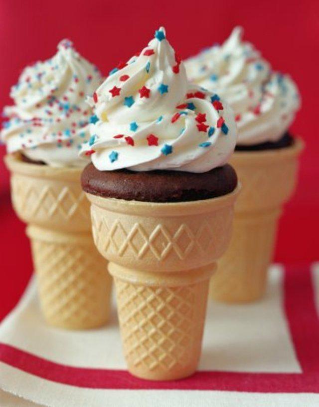 รูปภาพ:https://www.joyofkosher.com/.image/t_share/MTMxNzY3MTY4MTA1NzQ4OTU4/ice-cream-cone-cupcakes.jpg