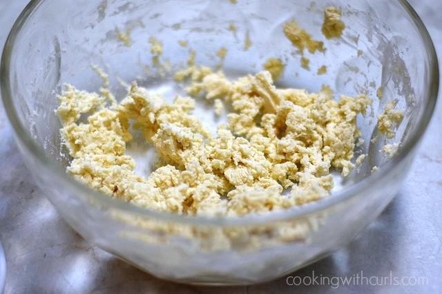 รูปภาพ:https://cookingwithcurls.com/wp-content/uploads/2014/09/Key-Lime-Cookies-dough-cookingwithcurls.com_.jpg