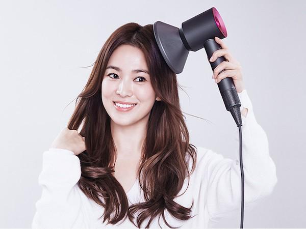 รูปภาพ:https://uploads.dailyvanity.sg/wp-content/uploads/2017/08/korean-hair-care-tips-song-hye-gyo.jpg