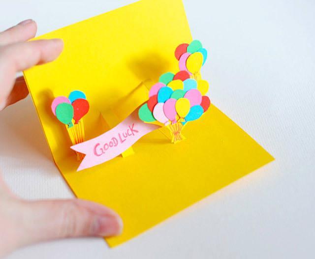 รูปภาพ:http://static.blisby.com/wp/diy_crafts/diy_new_year_card/popup1.jpg