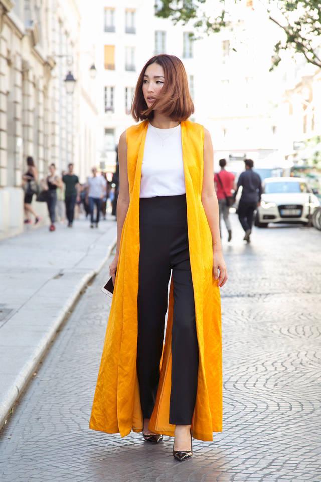 รูปภาพ:http://glamradar.com/wp-content/uploads/2015/11/4.-yellow-cardigan-and-white-top-with-high-waist-pants.jpg