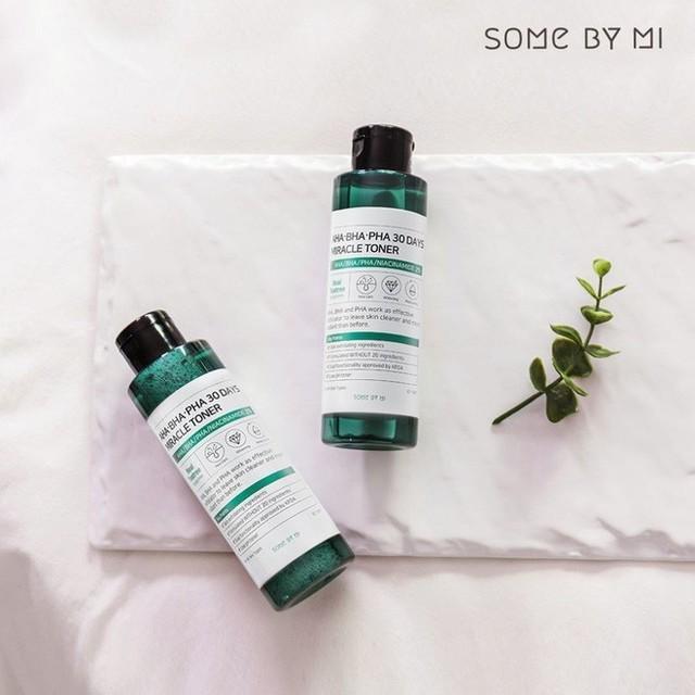 รูปภาพ:https://myphamhang.com/wp-content/uploads/2018/06/nuoc-hoa-hong-some-by-mi-aha-bha-pha-30-days-miracle-toner.jpg