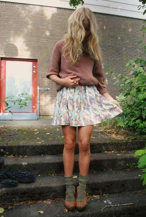 รูปภาพ:http://glamradar.com/wp-content/uploads/2015/11/floral-mini-skirt.jpg