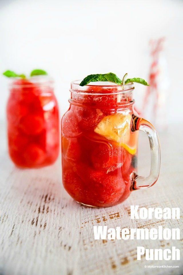 รูปภาพ:https://mykoreankitchen.com/wp-content/uploads/2016/07/1.Korean-Watermelon-Punch.jpg