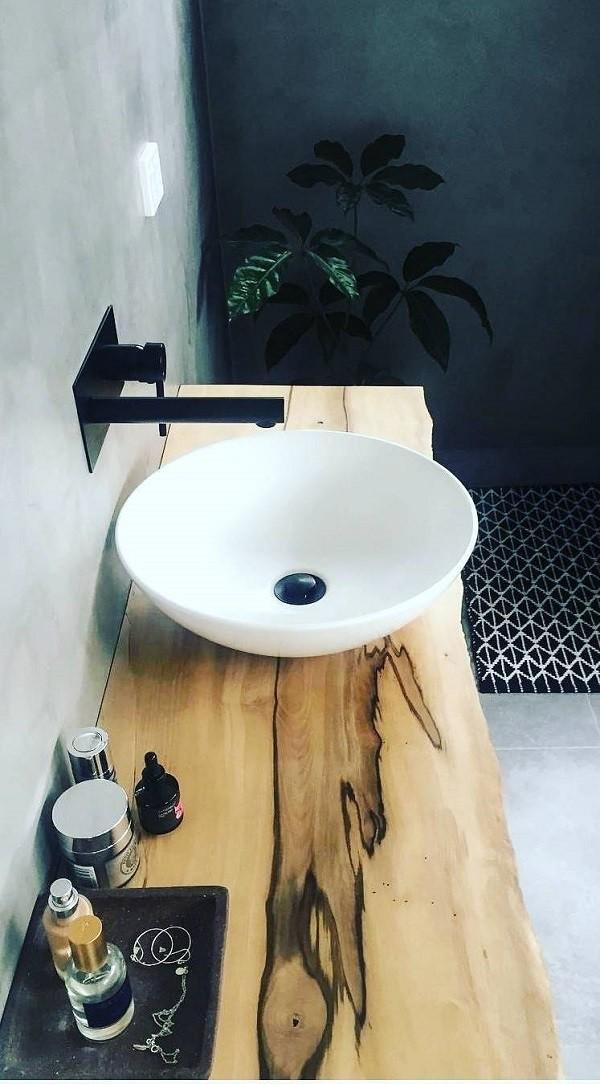 รูปภาพ:https://homeisd.com/wp-content/uploads/2018/01/live-edge-vanity-sink-bathroom-decor-idea.jpg