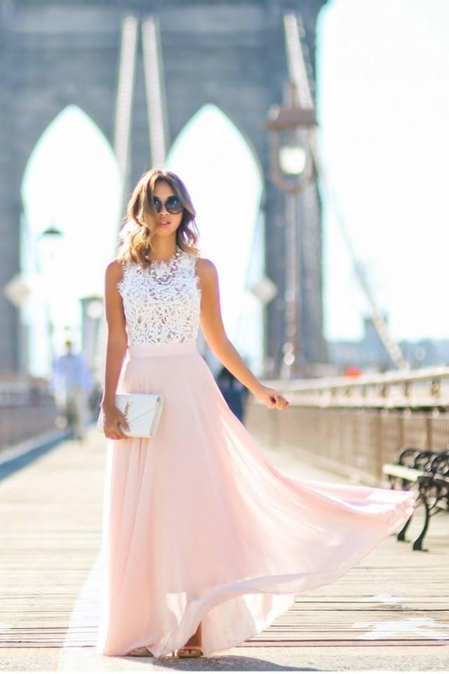 รูปภาพ:http://lolobu.com/img/i/650x/lace-locks-pink-maxi-skirt-fall-inspo.jpg