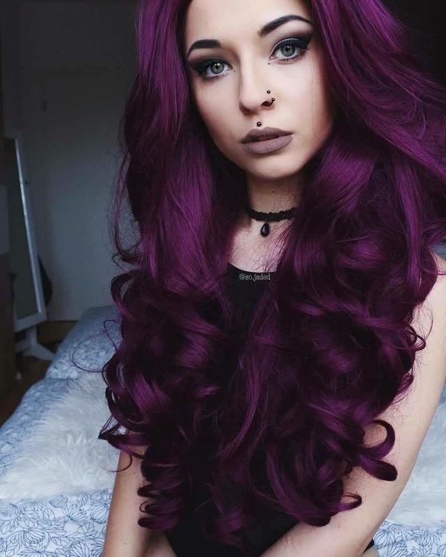 รูปภาพ:https://hairstylecamp.com/wp-content/uploads/black-violet.jpg