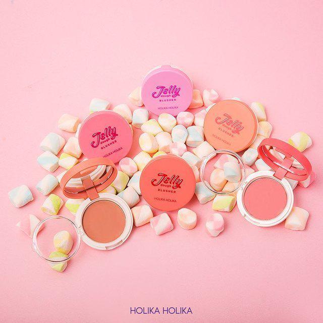 ภาพประกอบบทความ ตามมาฟินกันต่อ! 'Holika Holika' ออกใหม่ Jelly Dough Blusher บลัชเนื้อนุ่ม 10 สี 