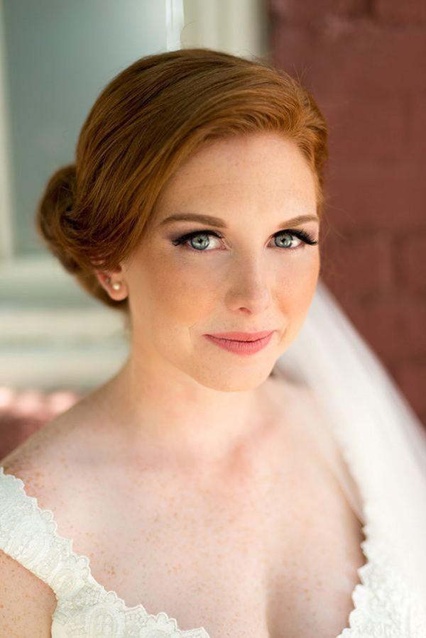 รูปภาพ:https://www.elegantweddinginvites.com/wedding-blog/wp-content/uploads/2015/10/beautiful-natural-wedding-makeup-ideas.jpg