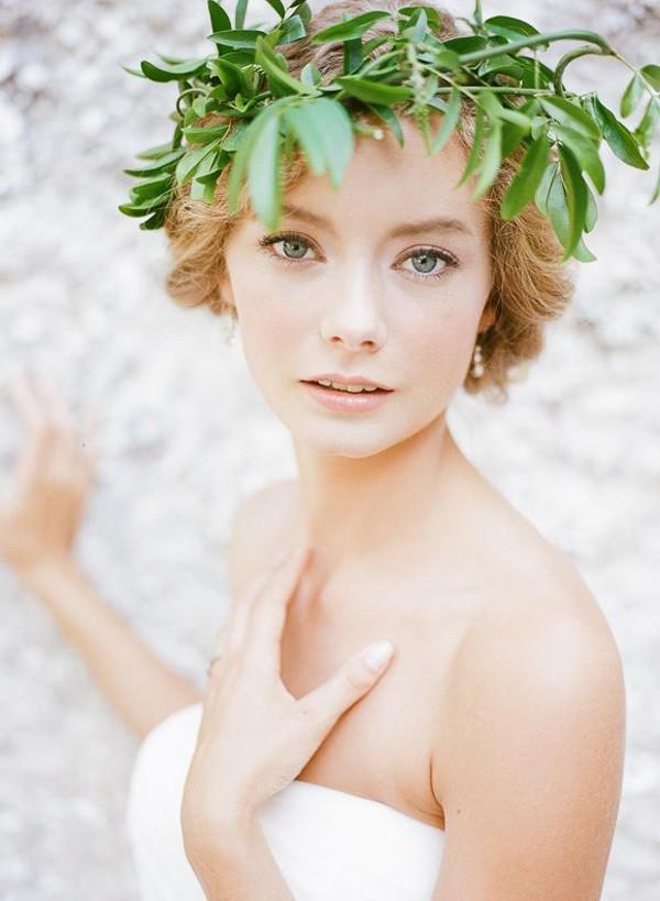 รูปภาพ:https://www.elegantweddinginvites.com/wedding-blog/wp-content/uploads/2015/10/popular-natural-makeup-ideas-for-weddings.jpg