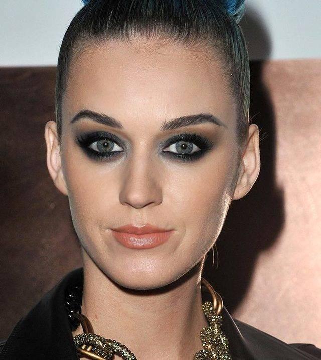 รูปภาพ:http://i1323.photobucket.com/albums/u581/brutavaresppf/katy-perry-05_zps55923b8b.jpg