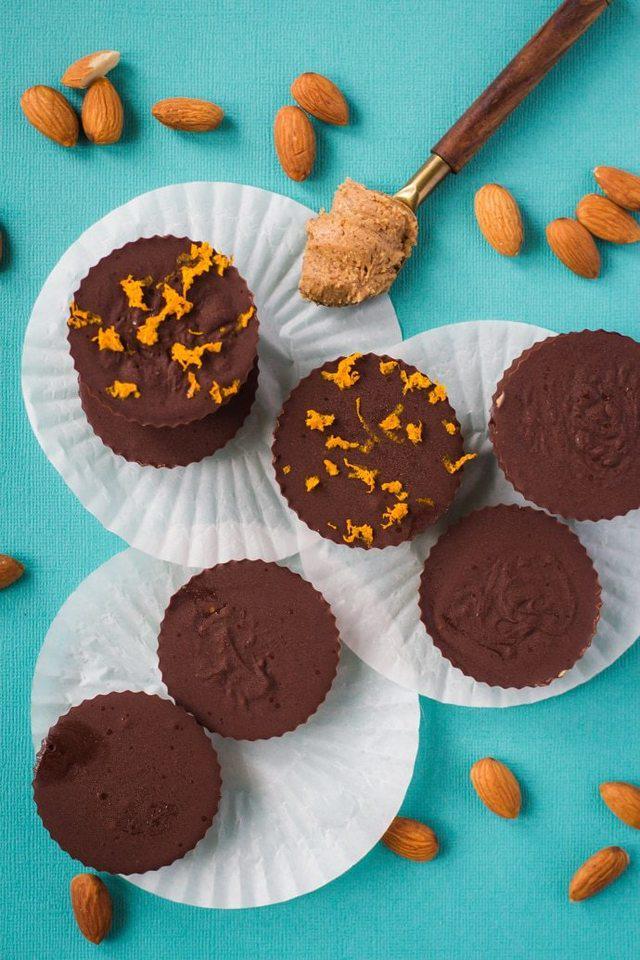 รูปภาพ:https://foodwithfeeling.com/wp-content/uploads/2015/06/almond-butter-cups-11.jpg