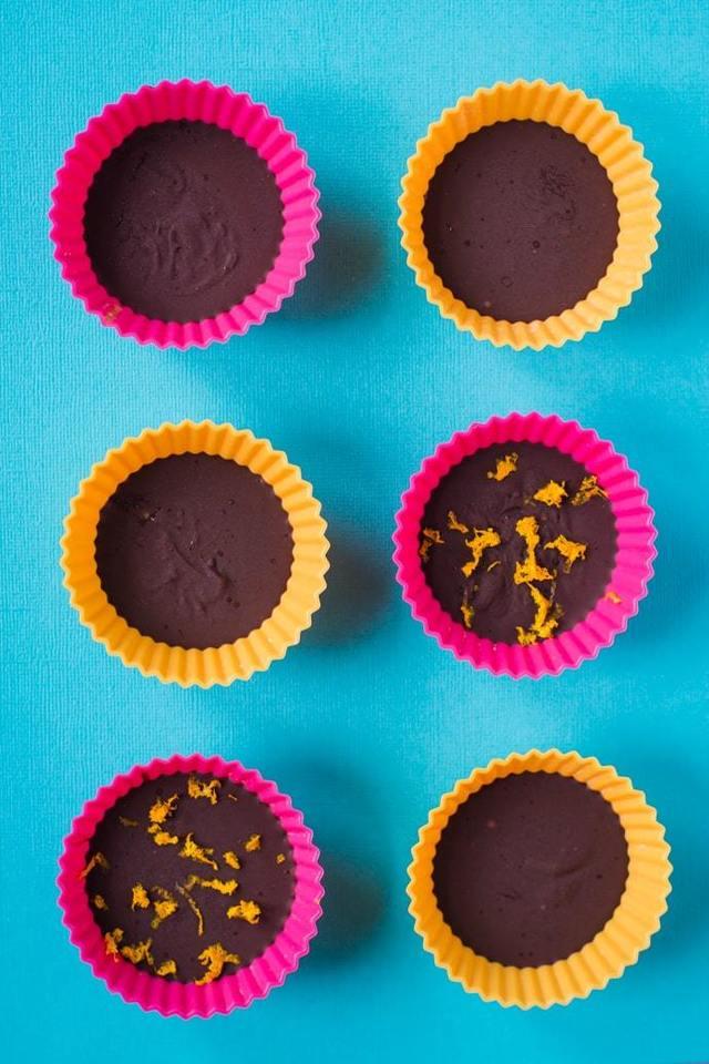 รูปภาพ:https://foodwithfeeling.com/wp-content/uploads/2015/06/almond-butter-cups-10.jpg