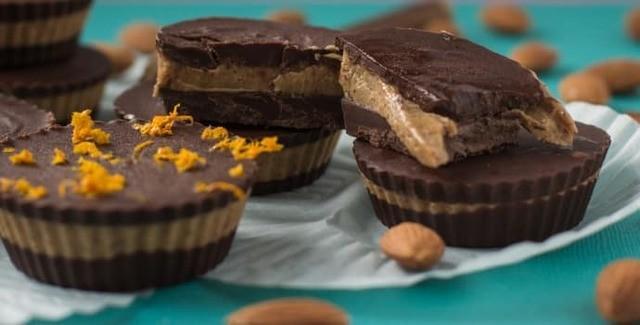 รูปภาพ:https://foodwithfeeling.com/wp-content/uploads/2015/06/almond-butter-cups-16-e1433269519615.jpg