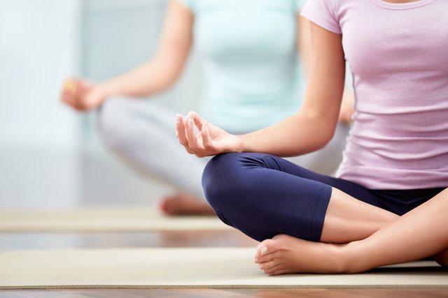 รูปภาพ:https://www.fitwirr.com/media/2016/01/22/Meditation-yoga-to-reduce-stress.jpg
