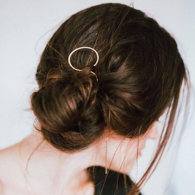 ตัวอย่าง ภาพหน้าปก:เก็บผมสวย ด้วย "Hair pin"สุดเก๋  เก็บผมง่ายๆ ที่สาวสายเซอร์ต้องไลก์