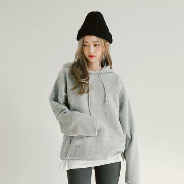 ตัวอย่าง ภาพหน้าปก:ซอฟต์แต่ชิค ส่องไอเดียแต่ง 'เสื้อสีเทา' แบบ Winter Loos สไตล์สาวเกาหลี