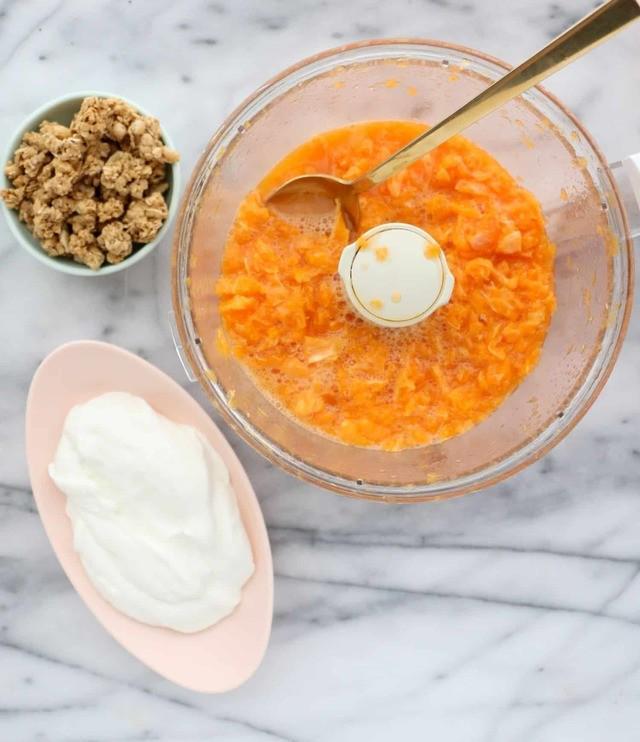 รูปภาพ:https://abeautifulmess.com/wp-content/uploads/2018/02/Make-Your-Own-Healthy-Orange-Cream-Popsciles-8.jpg