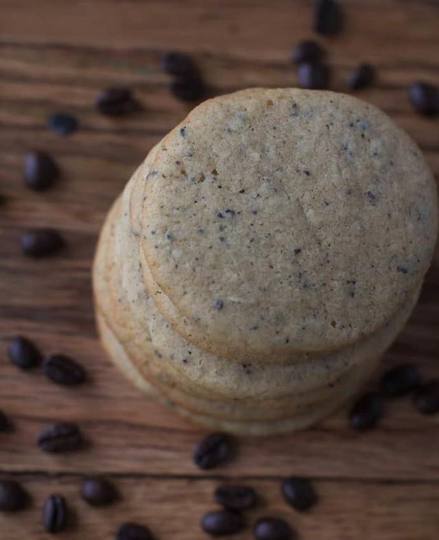 รูปภาพ:https://foodwithfeeling.com/wp-content/uploads/2015/06/coffee-cookies-25-e1435069282138.jpg