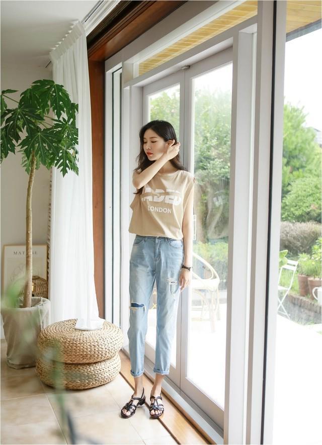 รูปภาพ:https://cdn0.kooding.com/images/D/Korean-American-Online-Fashion-Shopping-Website-00006-19104.jpg