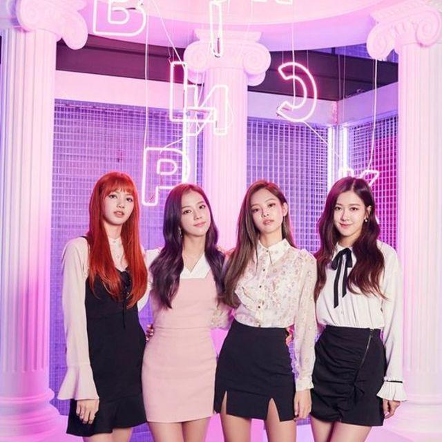 ภาพประกอบบทความ อิมแพคต้องสะเทือน!! รวมไอเดียแต่งตัวสุดแซ่บไปคอนเสิร์ต 'BlackPink' ตามสไตล์ 4 สาว