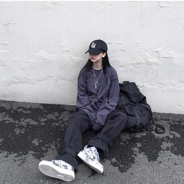 ตัวอย่าง ภาพหน้าปก:Korean Street Look ไอเดียแต่งฮิปจัดเต็ม 'สาวเกาหลีสายเท่' IG : koreanstylee.xxi