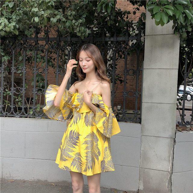 รูปภาพ:https://ae01.alicdn.com/kf/HTB1fYRuDb9YBuNjy0Fgq6AxcXXaC/Mihoshop-Ulzzang-Korean-Korea-Women-Fashion-Clothing-2018-New-Summer-Casual-Leaves-Print-Sweet-Holiday-Dress.jpg