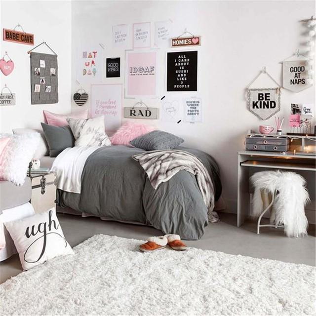 รูปภาพ:https://www.chicuties.com/wp-content/uploads/2018/12/pink-and-grey-living-room-decor-25.jpg