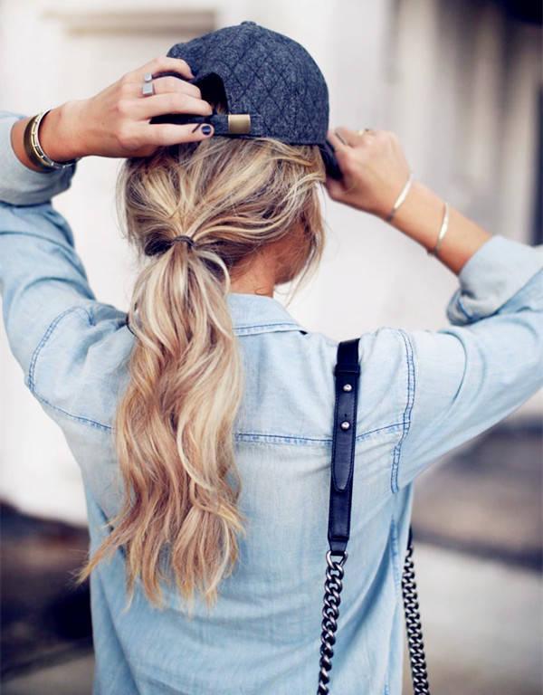 รูปภาพ:http://blog.vpfashion.com/wp-content/uploads/2015/06/low-ponytail-hairstyle-for-curly-blonde-long-hair.jpg