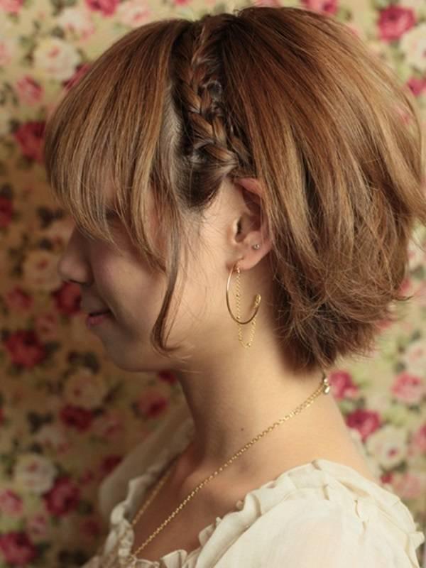 รูปภาพ:http://fashion.ekstrax.com/wp-content/uploads/2014/01/Braided-hairstyles-for-short-hair-4.jpg