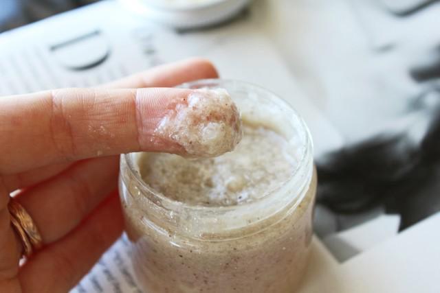 รูปภาพ:https://www.peacefuldumpling.com/wp-content/uploads/2015/07/detox-sea-salt-scrub.jpg