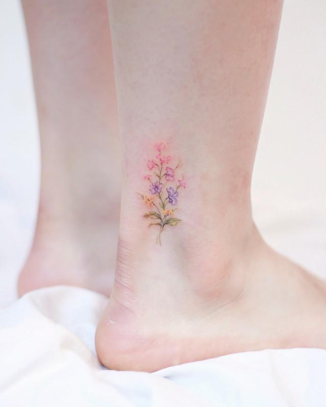 รูปภาพ:http://www.millionsgrace.com/wp-content/uploads/2019/01/Flower-Tattoos-5.jpg