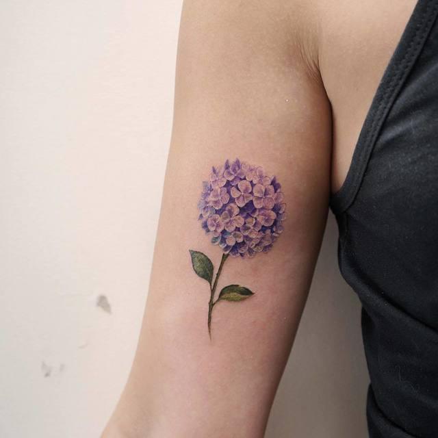 รูปภาพ:http://www.millionsgrace.com/wp-content/uploads/2019/01/Floral-Tattoos-3.jpg