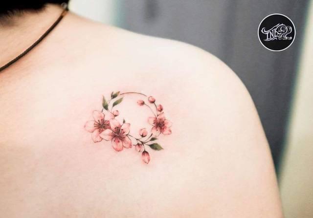 รูปภาพ:http://www.millionsgrace.com/wp-content/uploads/2019/01/Floral-Tattoos-1.jpg