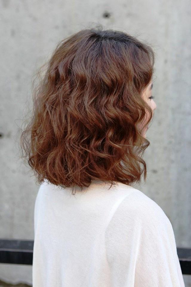 รูปภาพ:https://www.behairstyles.com/wp-content/uploads/Short-Red-Curly-Hairstyle.jpg