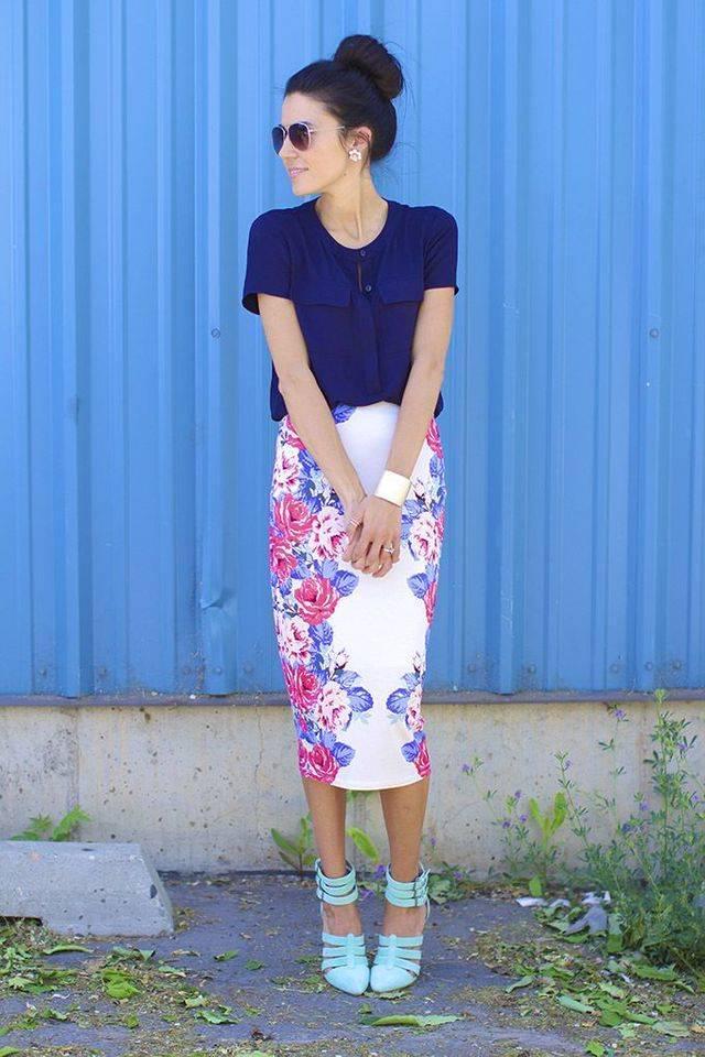 รูปภาพ:http://glamradar.com/wp-content/uploads/2015/09/printed-floral-pencil-skirt.jpg