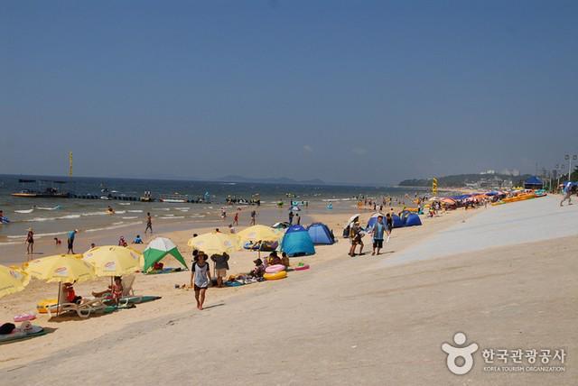 รูปภาพ:http://tong.visitkorea.or.kr/cms/resource/28/1598828_image2_1.jpg