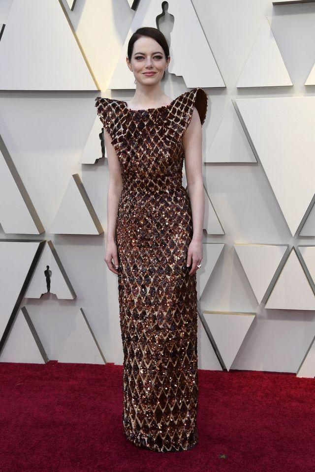 รูปภาพ:https://hips.hearstapps.com/hmg-prod.s3.amazonaws.com/images/emma-stone-attends-the-91st-annual-academy-awards-at-news-photo-1131902385-1551054123.jpg?crop=1xw:1xh;center,top&resize=980:*