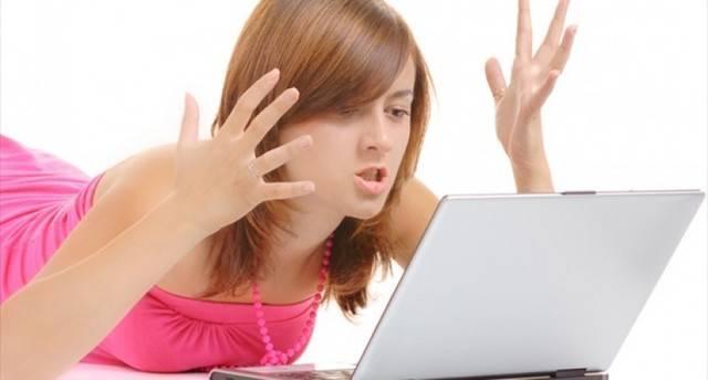 รูปภาพ:http://www.newsnish.com/wp-content/uploads/2015/05/Angry-young-woman-with-a-laptop-Shutterstock-800x430.jpg