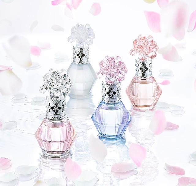 รูปภาพ:http://www.jillstuart-beauty.com/en-jp/new-item/2018/0112_fragrance/images/main.jpg