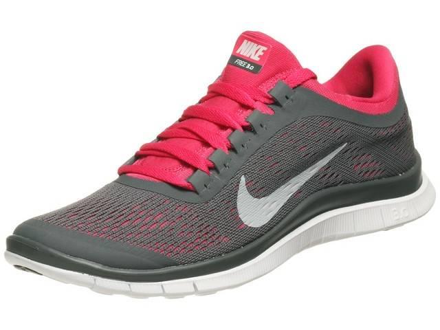 รูปภาพ:http://www.footwearsale.uk.com/media/catalog/product/cache/1/image/9df78eab33525d08d6e5fb8d27136e95/N/i/Nike-Free-3-0-v5-Women_s-Shoes-Grey-White-Pink-001_1.jpg