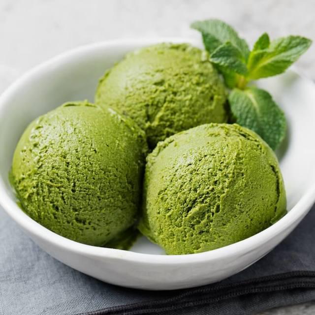 รูปภาพ:https://epicmatcha.com/wp-content/uploads/2016/09/matcha-green-tea-ice-cream.jpg