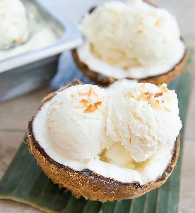 รูปภาพ:https://kirbiecravings.com/wp-content/uploads/2016/06/no-churn-coconut-ice-cream-6a.jpg