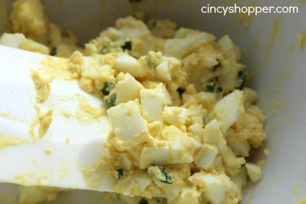 รูปภาพ:https://cincyshopper.com/wp-content/uploads/2014/03/CopyCat-Starbucks-Egg-Salad-Sandwich-Recipe-3.jpg